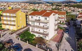 Apartments Mihael