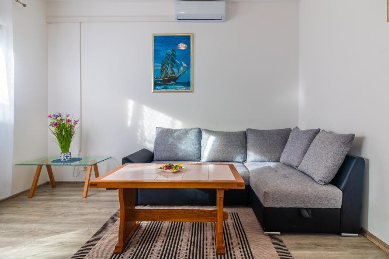 Apartments Mihael Split Exterior photo